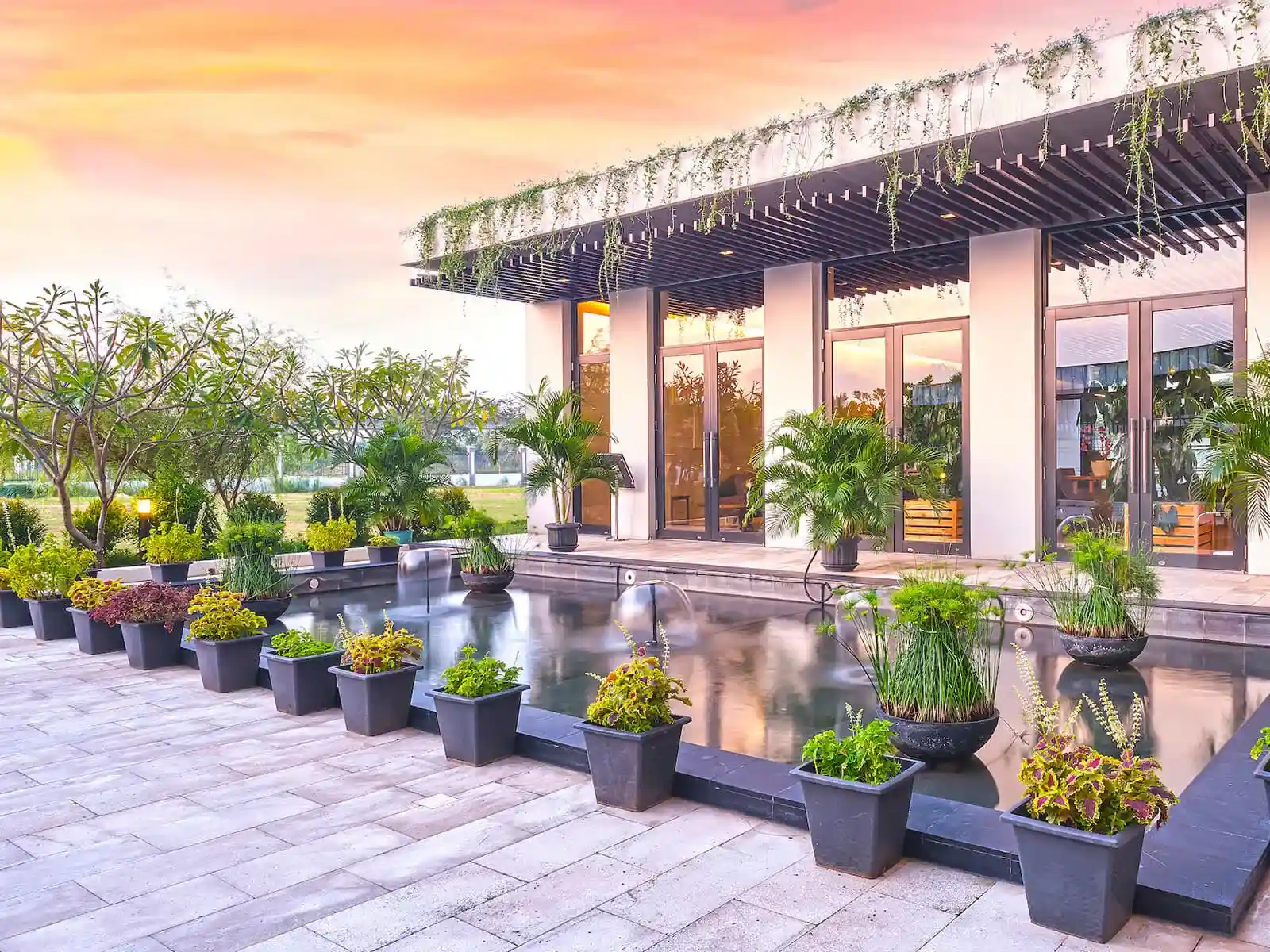 Le Premier Hotel Kota Deltamas - Zen Pond